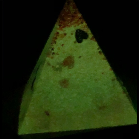 💝Gorgeous handmade Pyramid w floating hearts - Picture 9 of 11